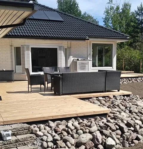 Een prachtig en onderhoudsvriendelijk terras met patio-elementen van Kirami